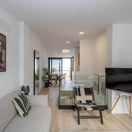 3br Oceanview Luxury Penthouse & Terrace