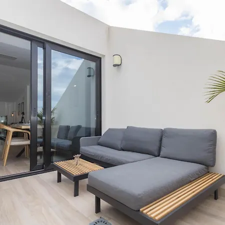 Apartment 3br Oceanview Luxury Penthouse & Terrace